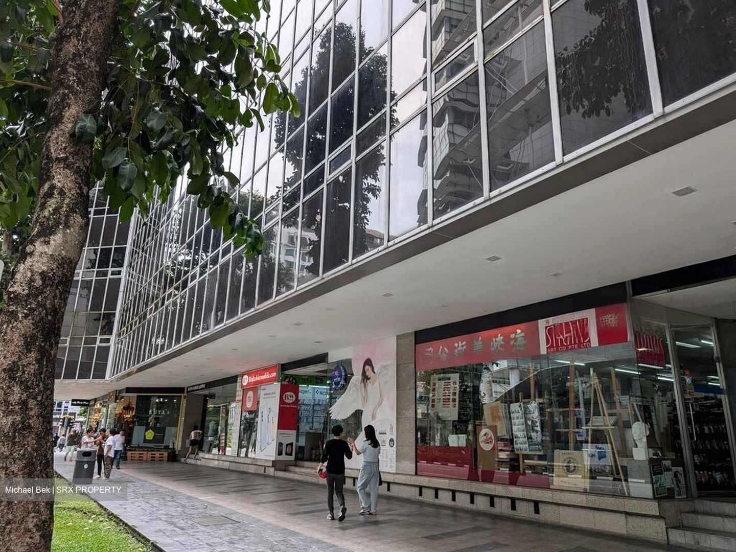 North Bridge Centre (D7), Retail #528903581